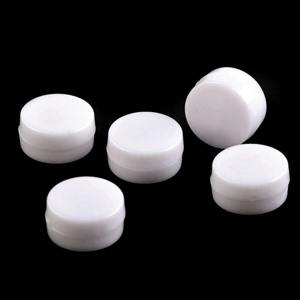 Fehér, lapos csörgő